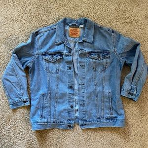 Levi’s Trucker Light Denim Jacket